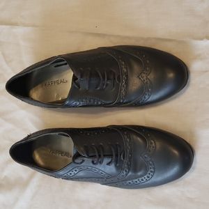 X-APPEAL Lace up black Oxford shoes. Sz8